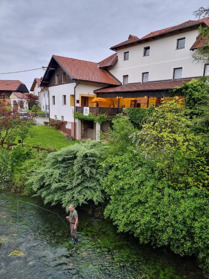 Krka River Lodge Znojile pri Krki Bagian luar foto