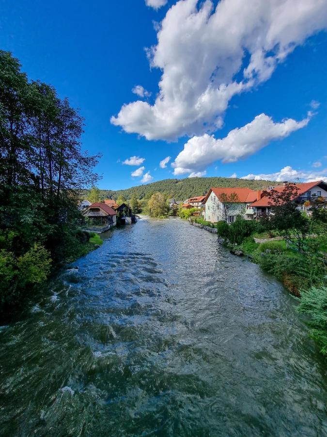 Krka River Lodge Znojile pri Krki Bagian luar foto