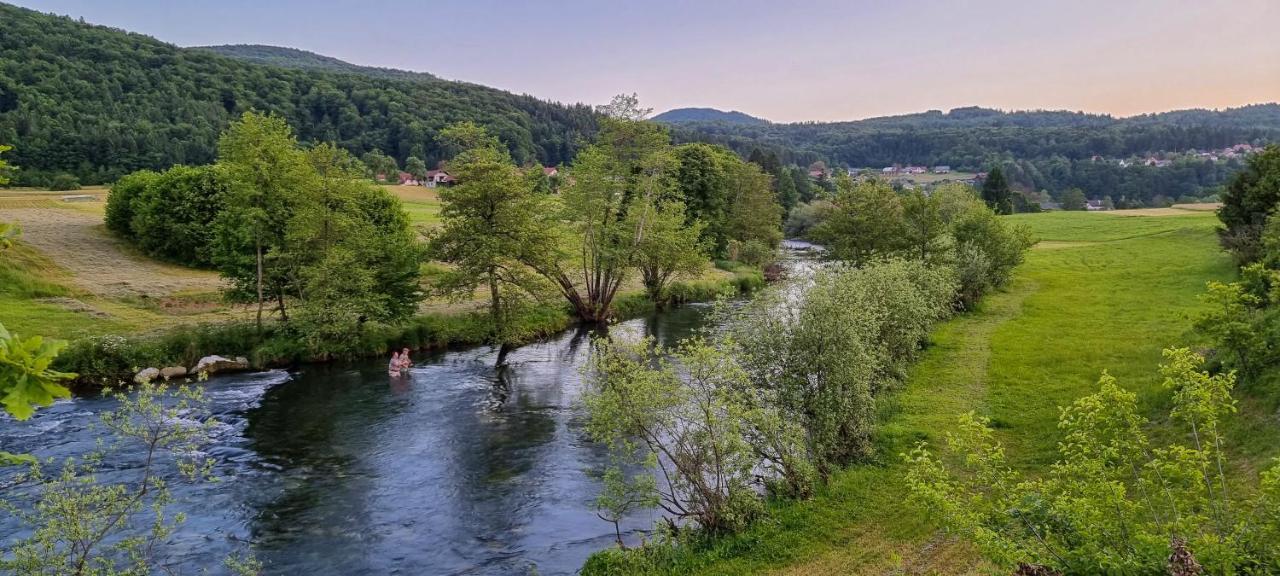Krka River Lodge Znojile pri Krki Bagian luar foto